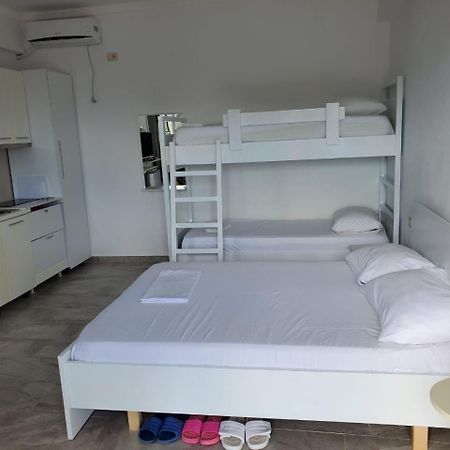 Luigi S Fairyview Apartment Sarande Luaran gambar